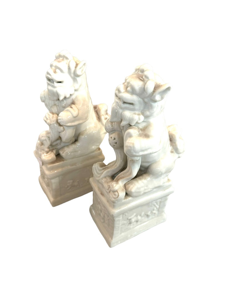 Foo Dog Lion Chinese Porcelain Pair - HD Marigold